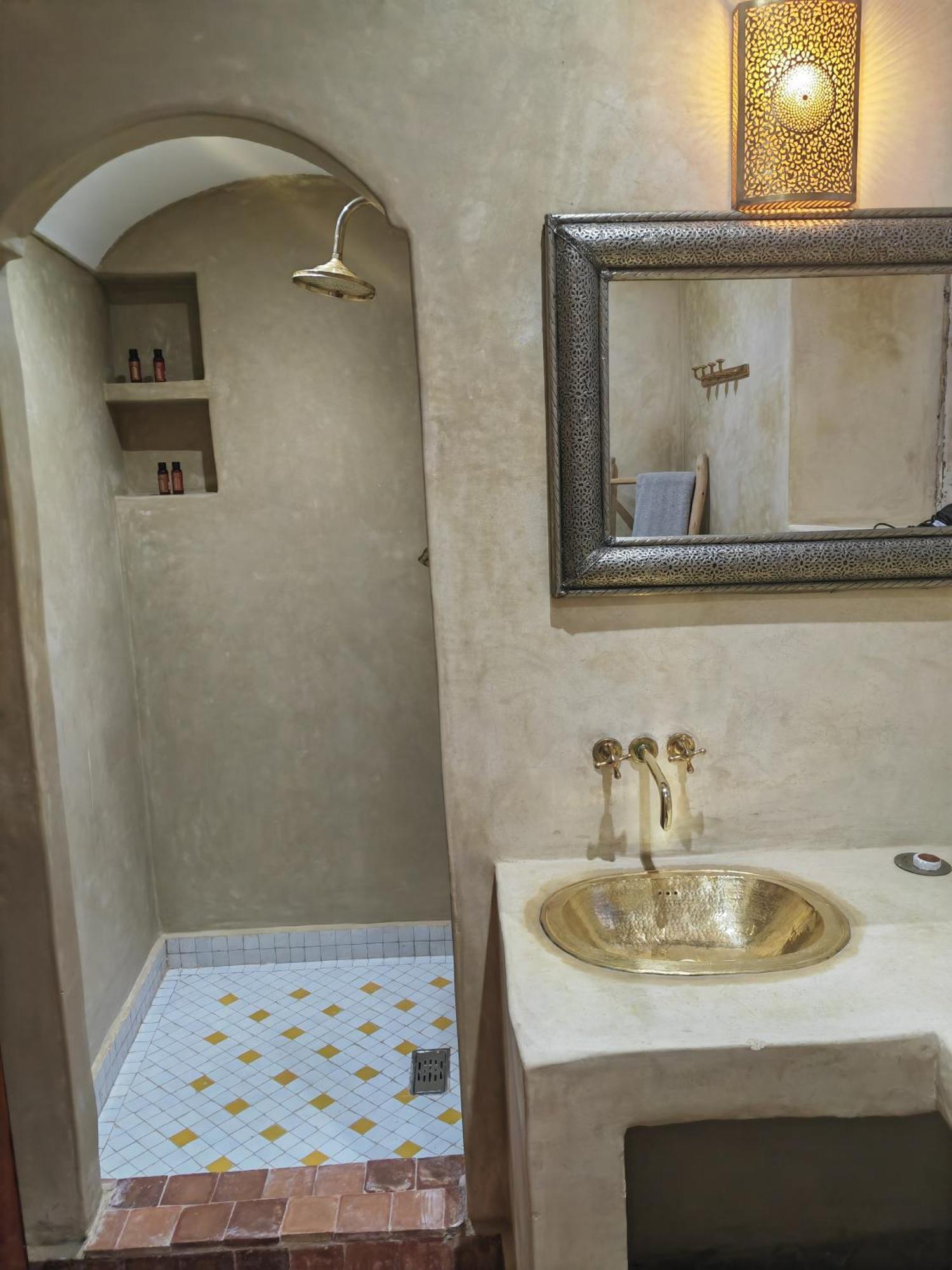 Riad Villa Berna Under Swiss Management Марракеш Экстерьер фото